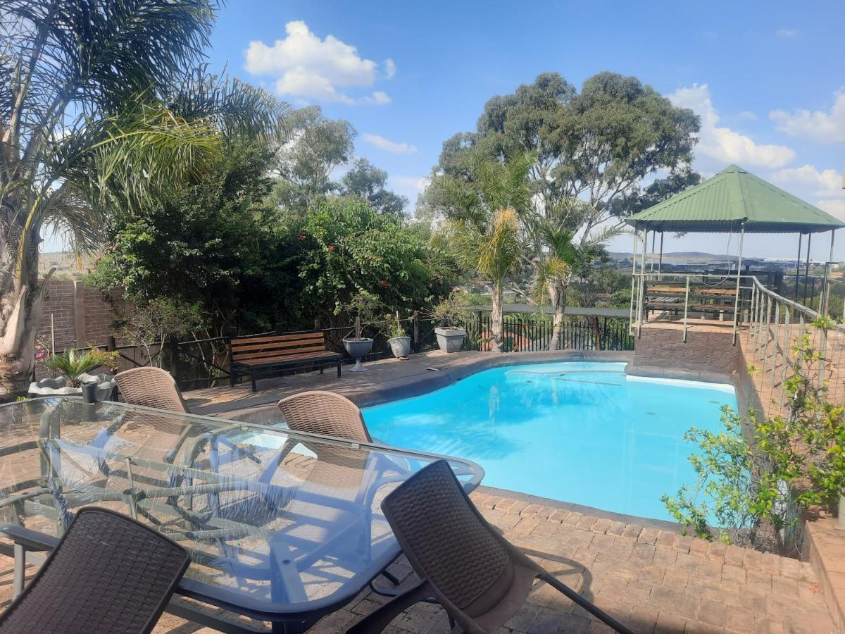 Aviators Retreat B&B Krugersdorp Exteriör bild