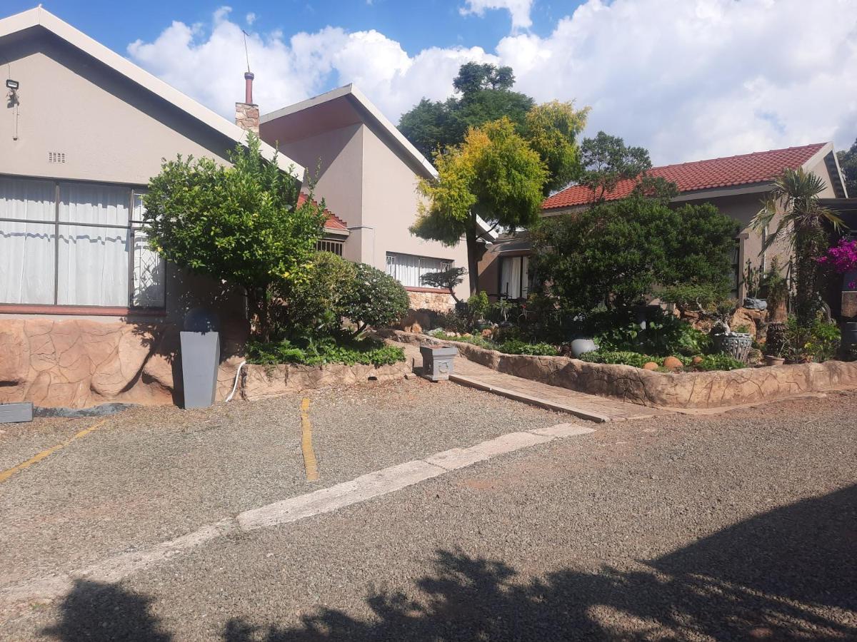 Aviators Retreat B&B Krugersdorp Exteriör bild
