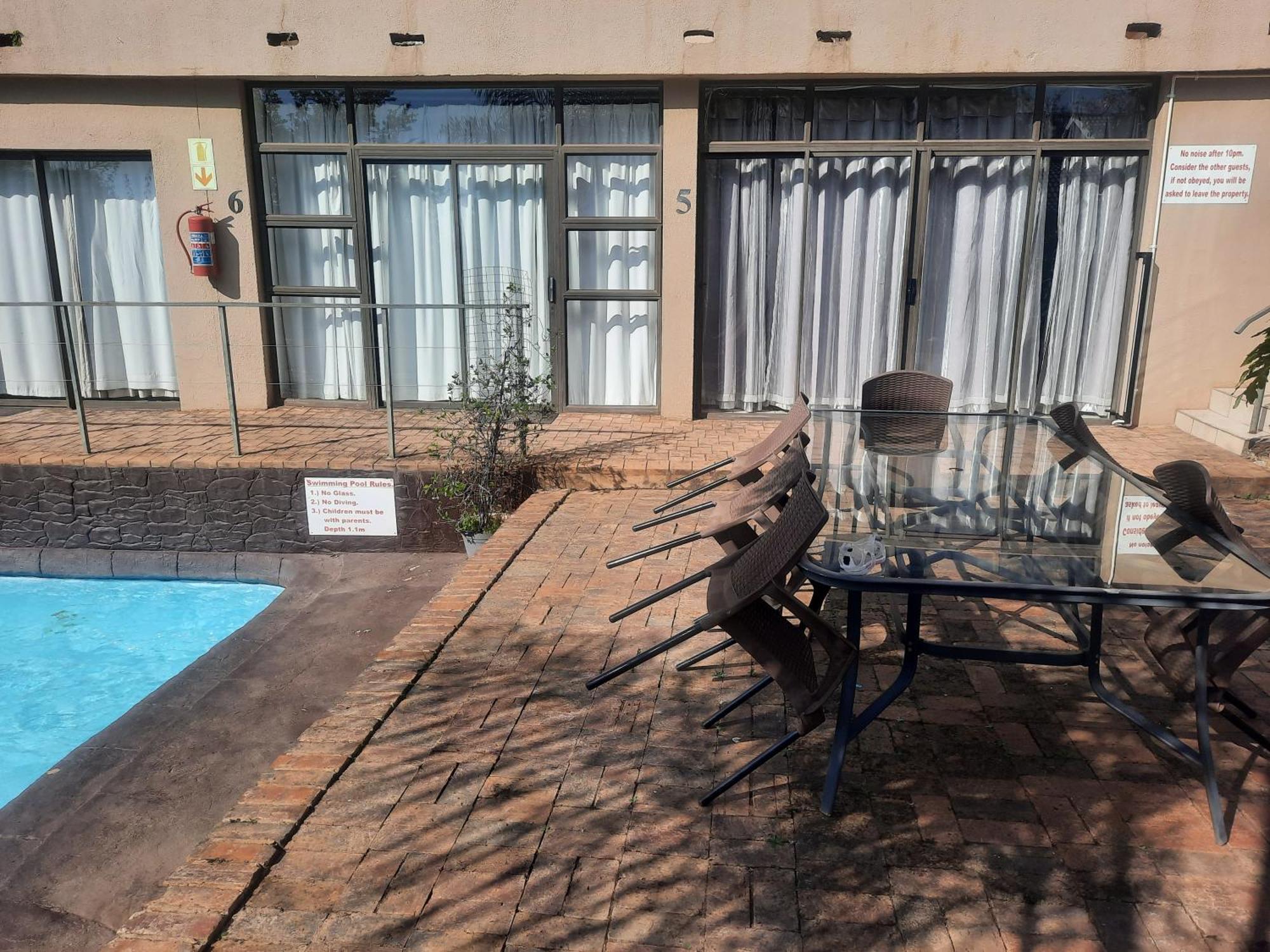 Aviators Retreat B&B Krugersdorp Exteriör bild